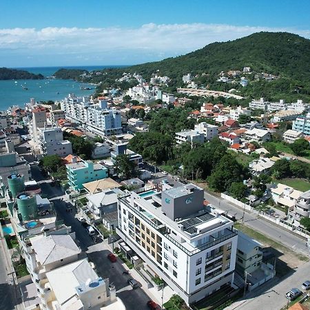 Adra 106 - Apartamento No Centro De Bombinhas - Rooftop Com Piscina E Academia - A Poucos Metros Da Praia - Zewnętrze zdjęcie