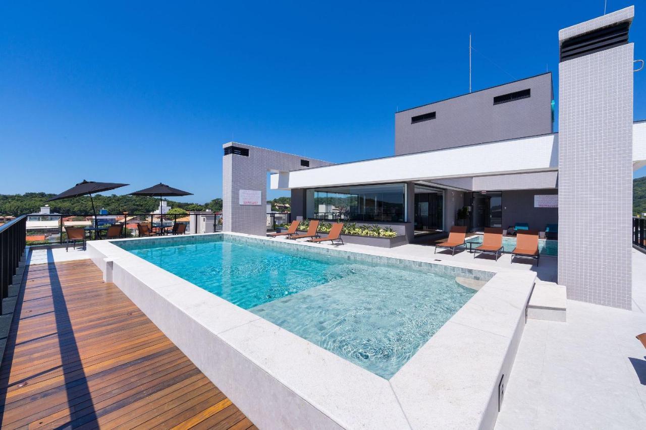 Adra 106 - Apartamento No Centro De Bombinhas - Rooftop Com Piscina E Academia - A Poucos Metros Da Praia - Zewnętrze zdjęcie
