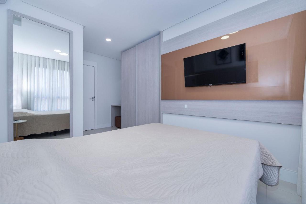 Adra 106 - Apartamento No Centro De Bombinhas - Rooftop Com Piscina E Academia - A Poucos Metros Da Praia - Zewnętrze zdjęcie