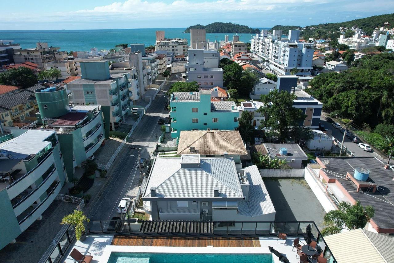 Adra 106 - Apartamento No Centro De Bombinhas - Rooftop Com Piscina E Academia - A Poucos Metros Da Praia - Zewnętrze zdjęcie