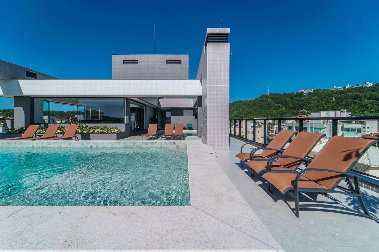 Adra 106 - Apartamento No Centro De Bombinhas - Rooftop Com Piscina E Academia - A Poucos Metros Da Praia - Zewnętrze zdjęcie